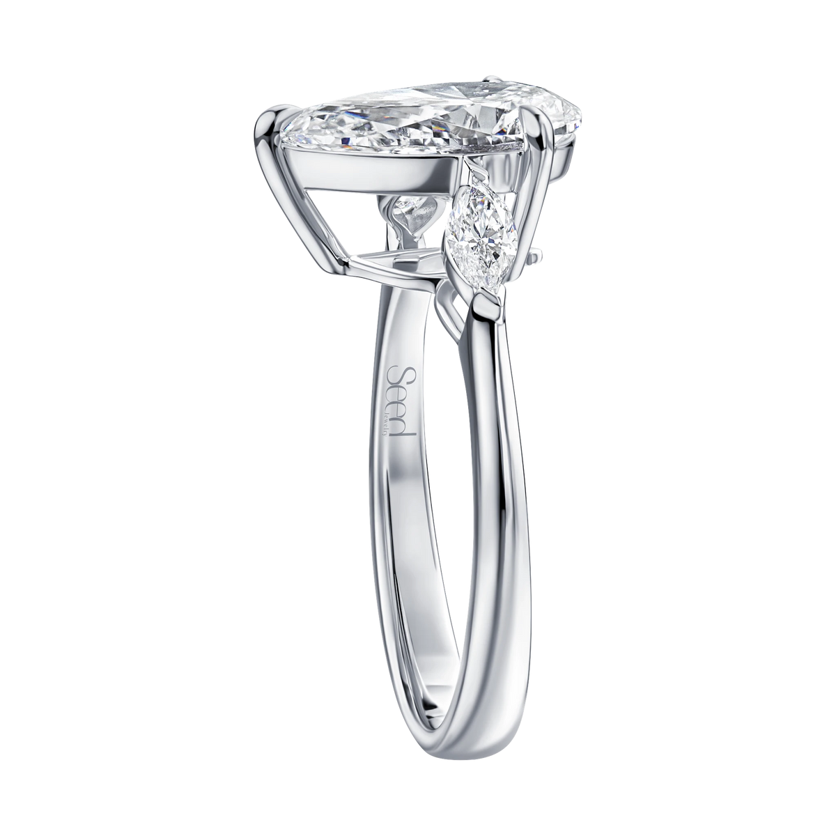 Be True Pear Shape with Leaf Cut Side Stones — product photo #Metal_White Gold
