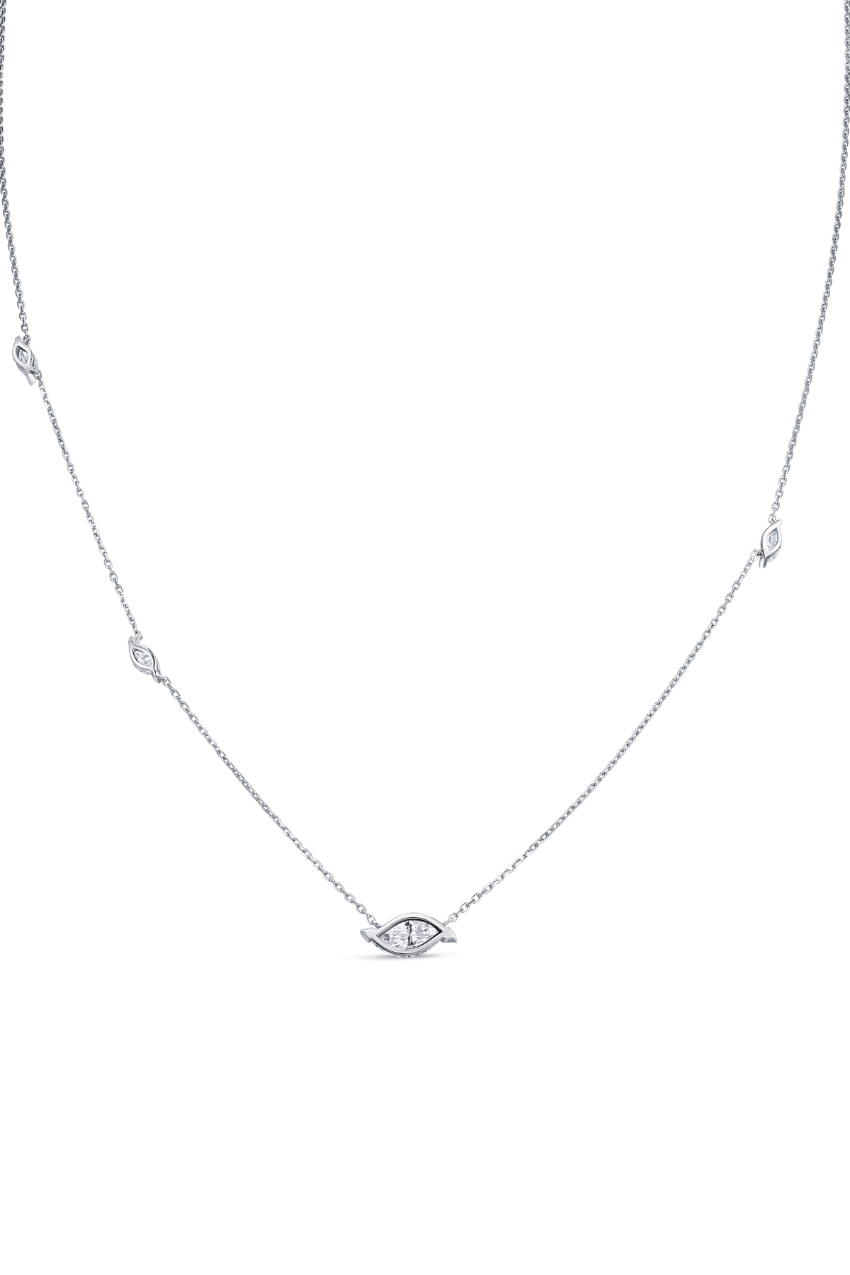 Be True Leaf Necklace 1ct — product photo #Metal_White Gold